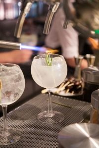 INVERNADERO BAR, muy disfrutable en verano