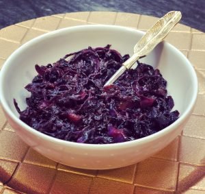 Nuestro repollo colorado agridulce con peras.
