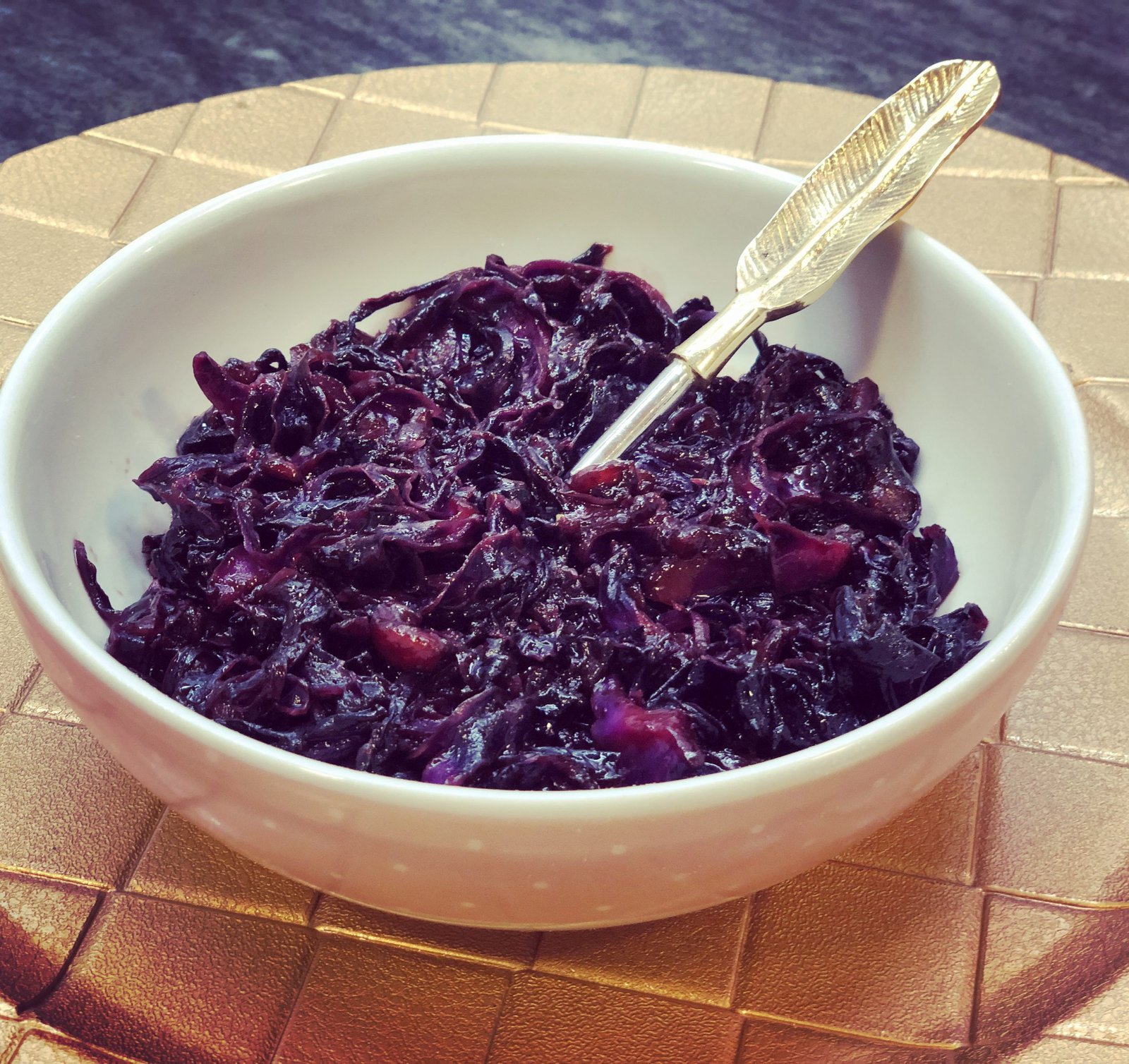 Nuestro repollo colorado agridulce con peras.